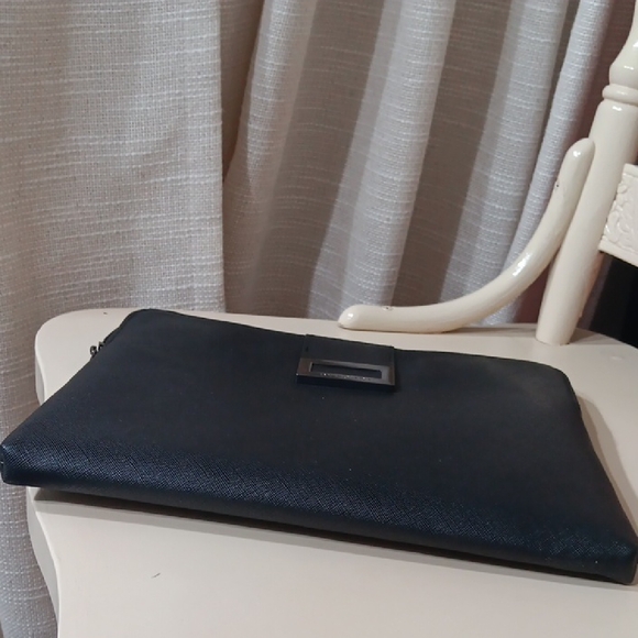 Bulgari Black Cosmetic Bag - Picture 4 of 7